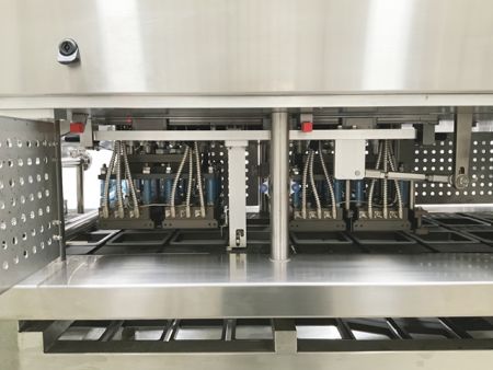 连续式盒装豆腐封口机